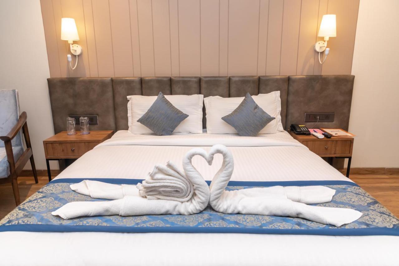Pinnacle Grand Hotel アーメダバード エクステリア 写真