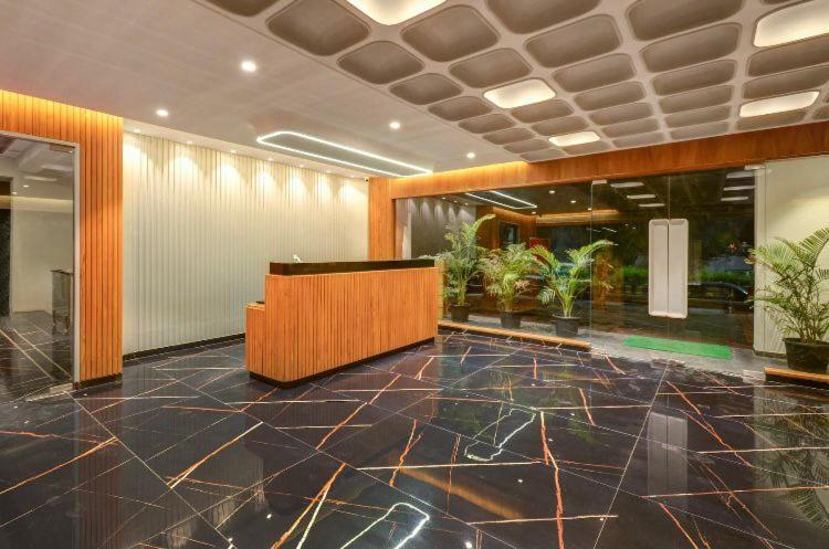 Pinnacle Grand Hotel アーメダバード エクステリア 写真