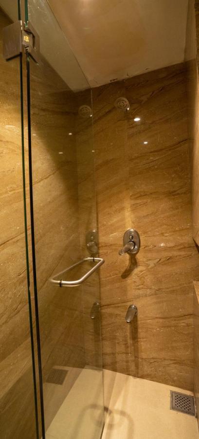 Pinnacle Grand Hotel アーメダバード エクステリア 写真