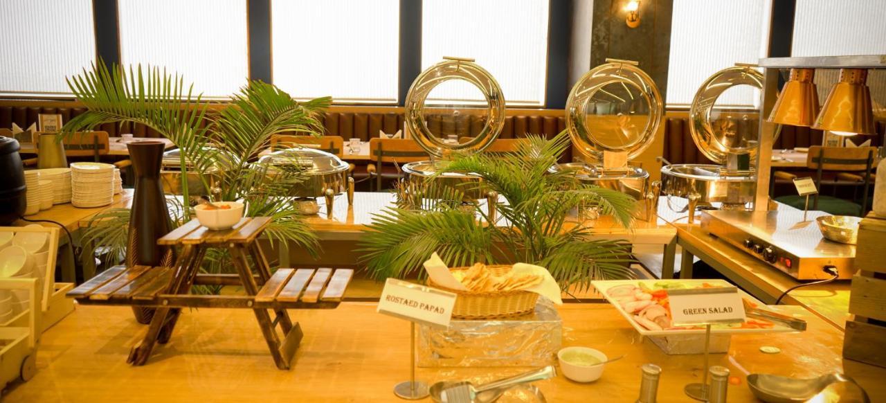 Pinnacle Grand Hotel アーメダバード エクステリア 写真