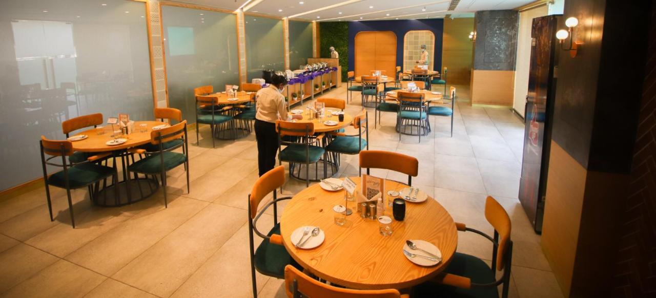 Pinnacle Grand Hotel アーメダバード エクステリア 写真